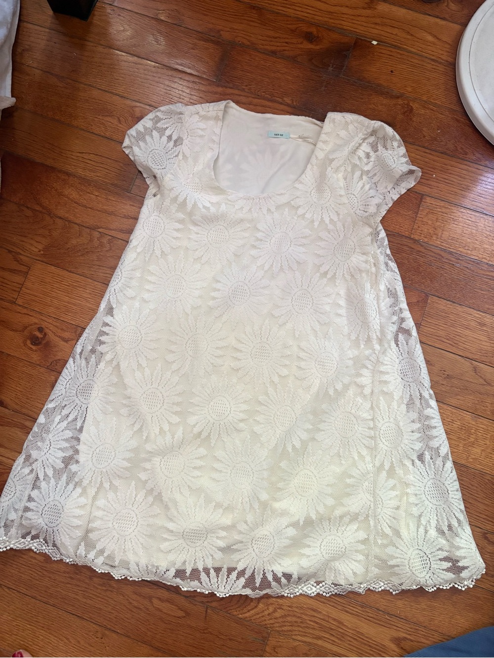 Kimchi Blue White Floral Lace Short Sleeve Mini Dress